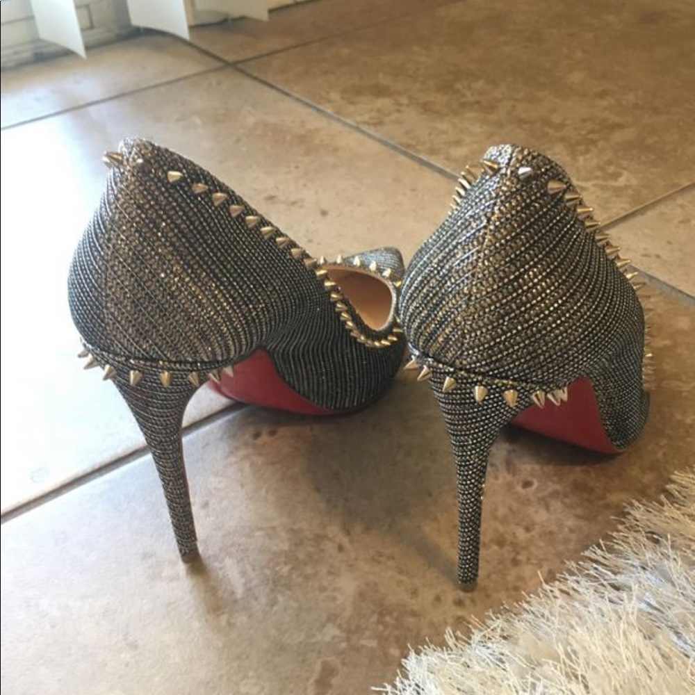 💎Christian Louboutin Anjalina heels💎 - Picture 2 of 4